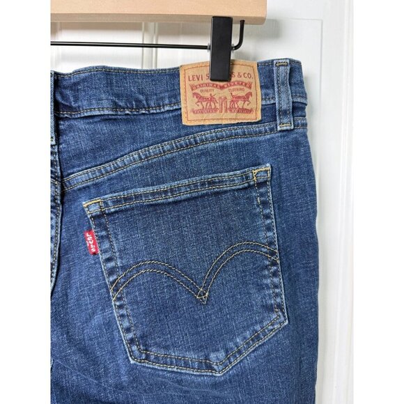 Levi's Boyfriend Women's Dark Wash Blue Jeans Size 31 - EUC - Picture 7 of 12